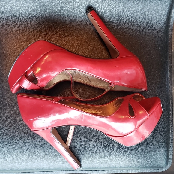 Pumps - Picture 8 of 10